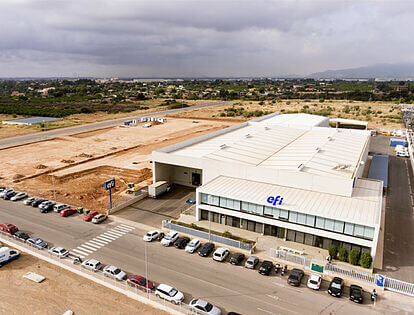 Vista desde arriba de la empresa EFI la cual forma parte de la EGM Supoi-8 en Almassora